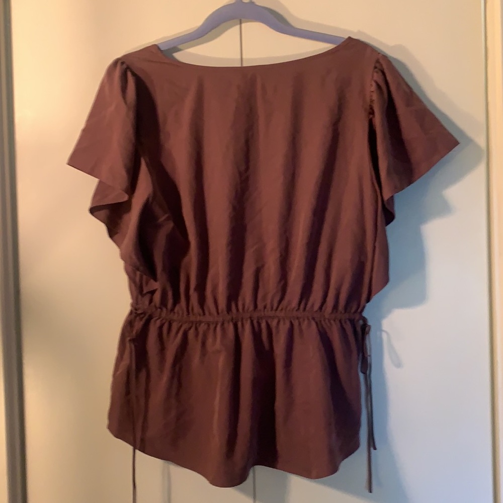 Light purple short sleeve peplum top - Picture 2 of 2